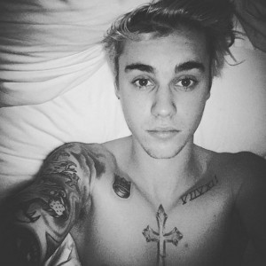 Justin Bieber dévoile son nouveau piercing pour le nez sur instagram