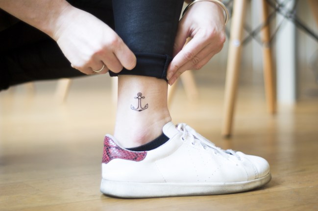 tatouage-ancre-marine-signification-représentation